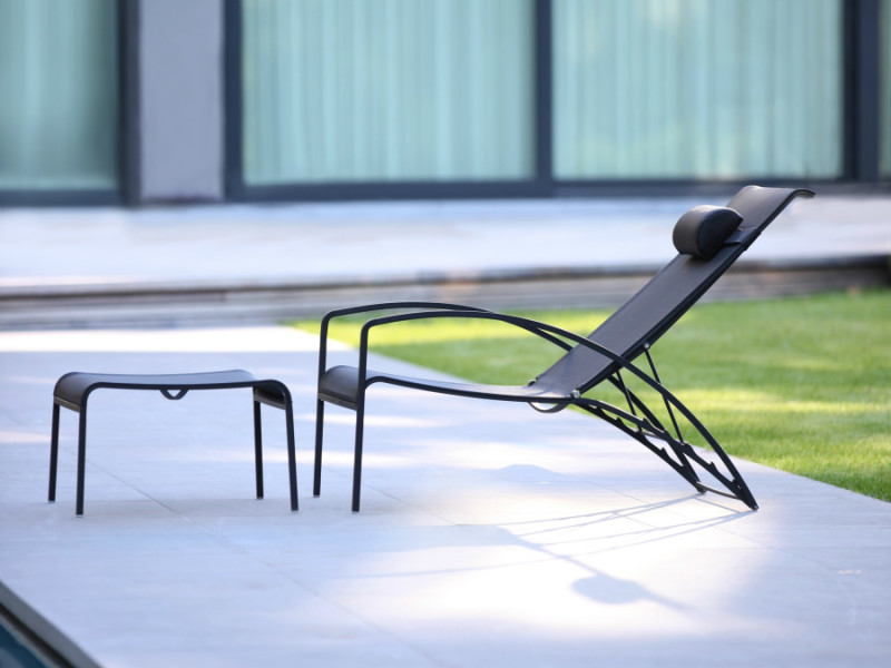 deckchair-qt195-relaxchair-royal-botania-gestell-edelstahl-pulverbeschichtet-schwarz-bespannung-batyline-schwarz-900x900